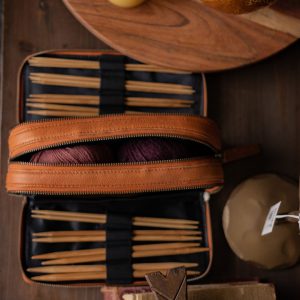MUUD Harmony Project Bag Whisky – ādas rokdarbu soma